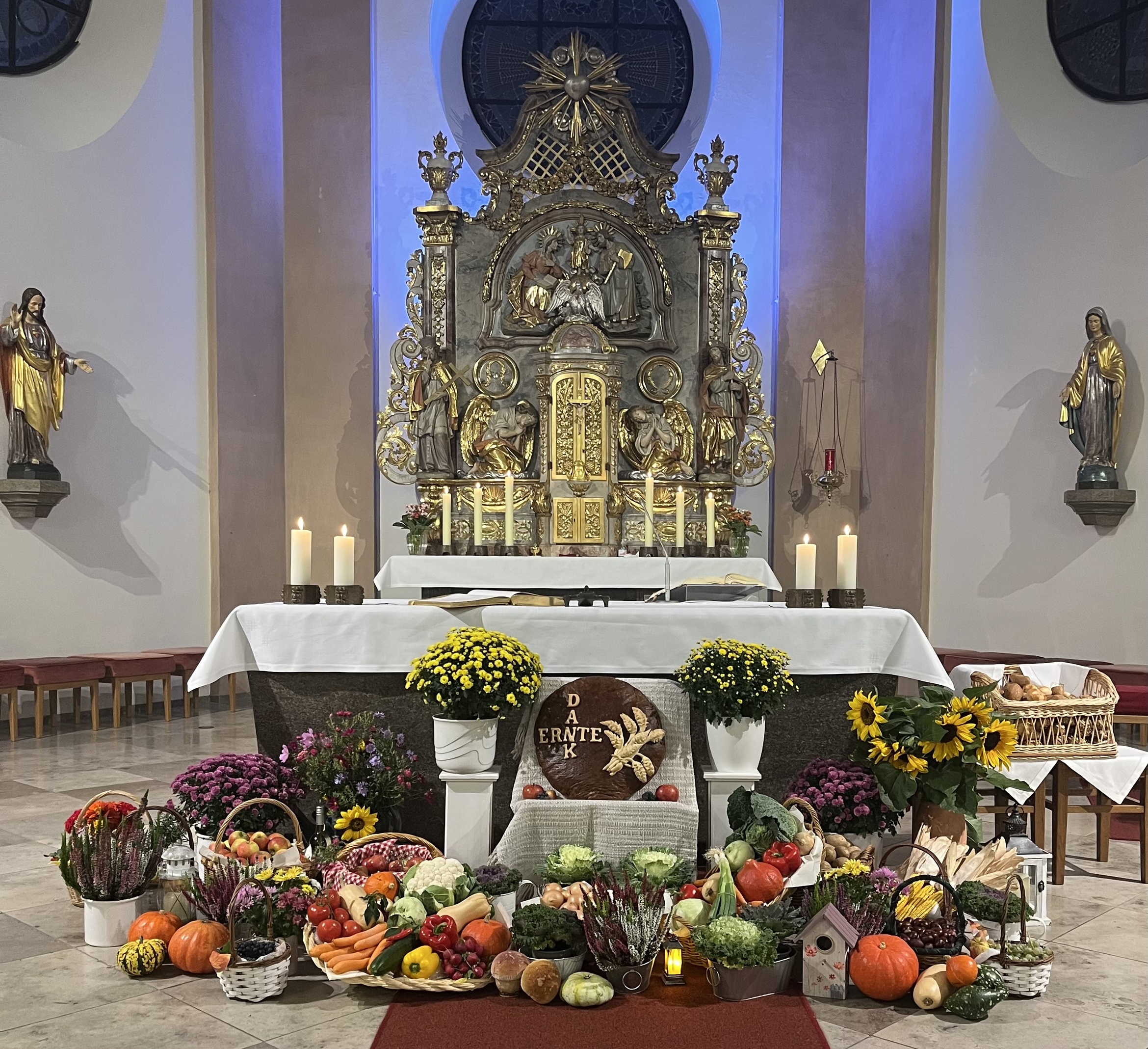 Erntedankaltar in St. Margareta Kahl