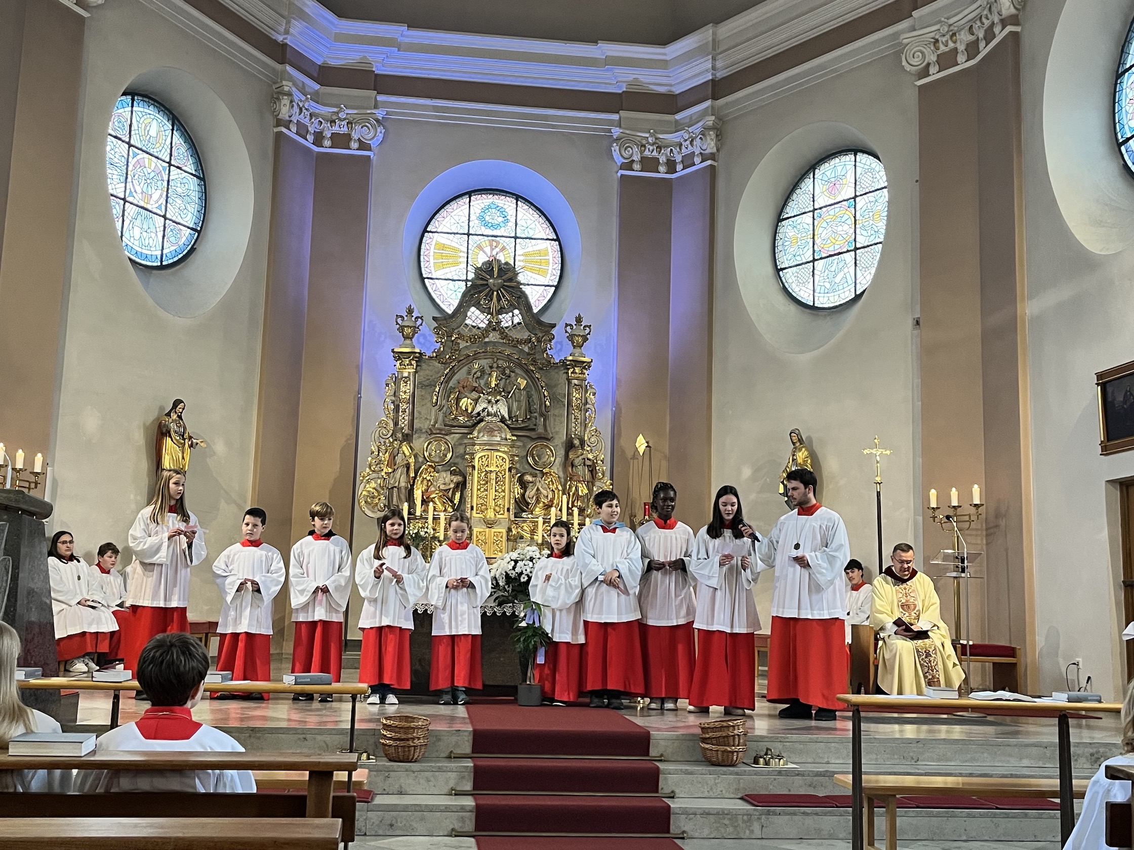 Ministranteneinführung Ministranteneinführung