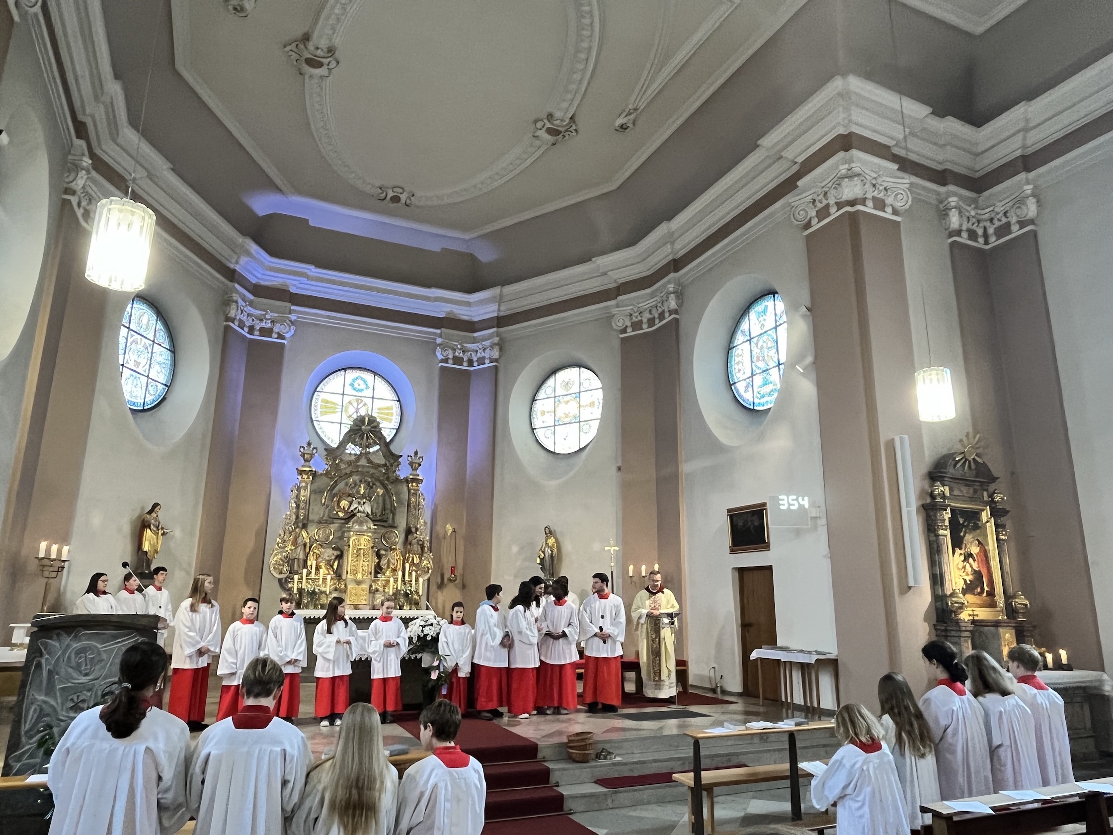 Ministranteneinführung Ministranteneinführung