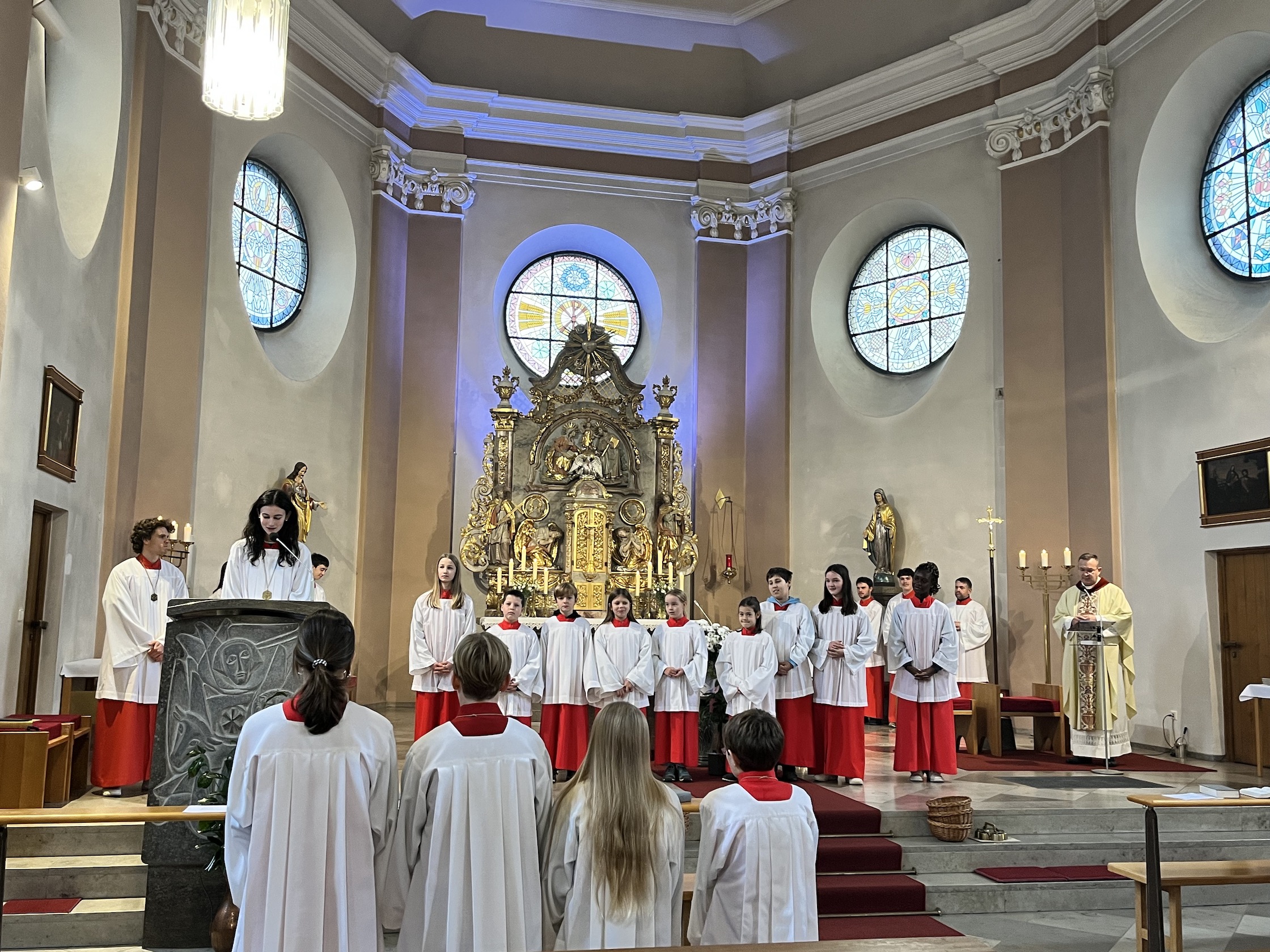 Ministranteneinführung Ministranteneinführung