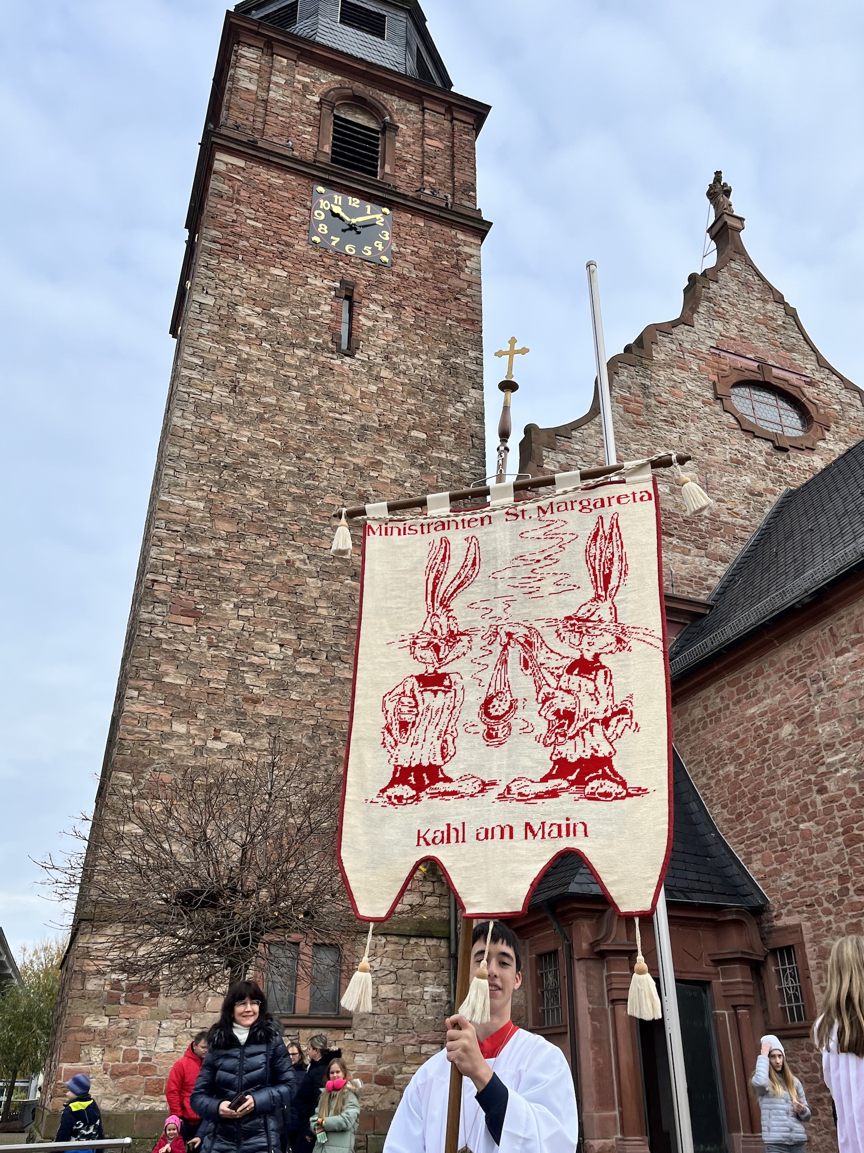 Ministranteneinführung und -ehrung Ministranteneinführung und -ehrung