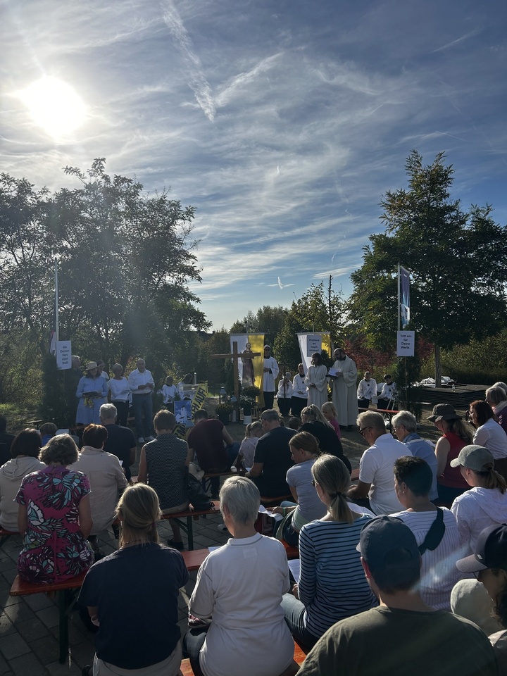 Sternwallfahrt des Pastoralen Raumes Alzenau - Wort-Gottes-Feier im Energiepark