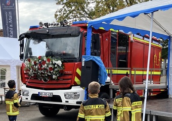 Ökumenischer Gottesdienst zum Jubiläum 150 Jahre Freiwillige Feuerwehr Kahl - Unterstützung durch die Minifeuerwehr bei der Fahrzeugweihe