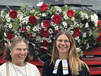 Christine Hieke (Ökumenebeauftragte kath. Pfarrei St. Margareta Kahl) und Kerstin Woudstra (Pfarrerin ev. Kirche Kahl-Karlstein)